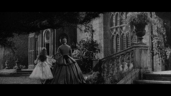 The-Innocents_mansion