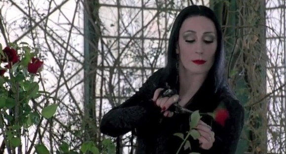anjelica-huston-as-morticia-addams-in-the